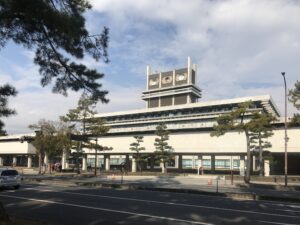 奈良県庁舎（図版出処：岡田撮影）
