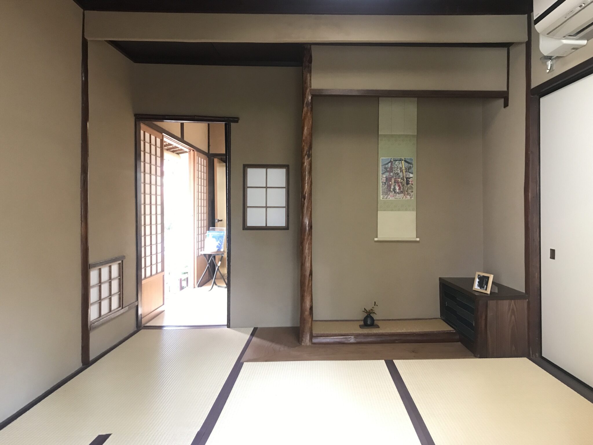 床柱・落掛・框床とは?|奈良巡りで学ぶ、床の間の基礎知識 | 大和モダン建築
