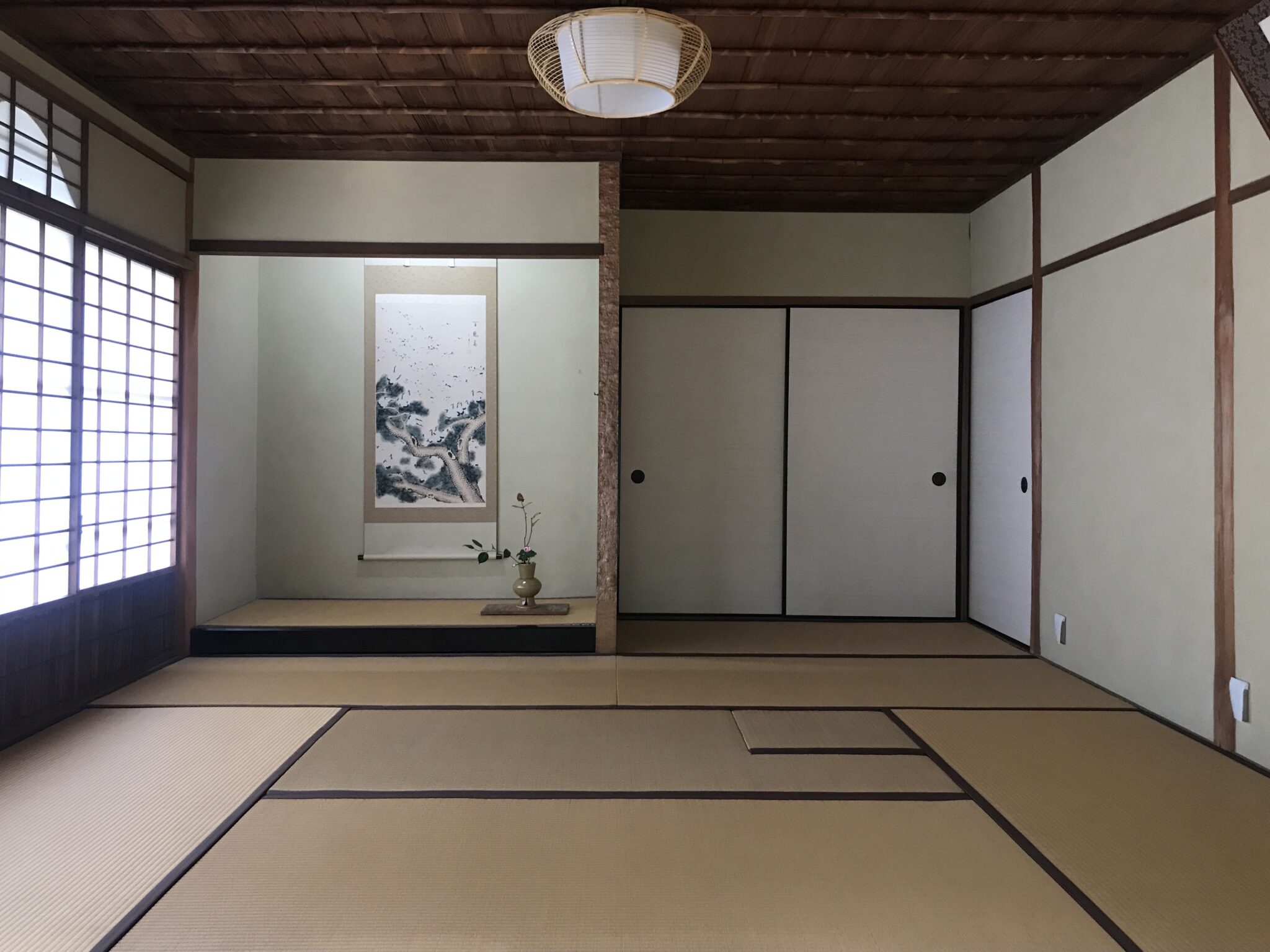 床柱・落掛・框床とは?|奈良巡りで学ぶ、床の間の基礎知識 | 大和モダン建築