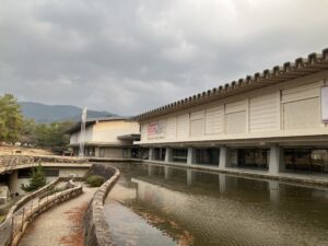 奈良国立博物館新館（図版出処：岡田撮影）